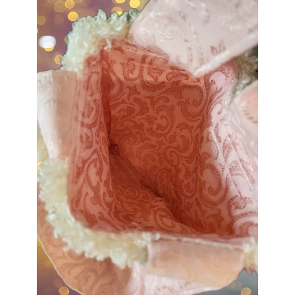 *Like New* Large Soft Fuzzy White Purse with Wide Pink Strap - Picture 5 of 5